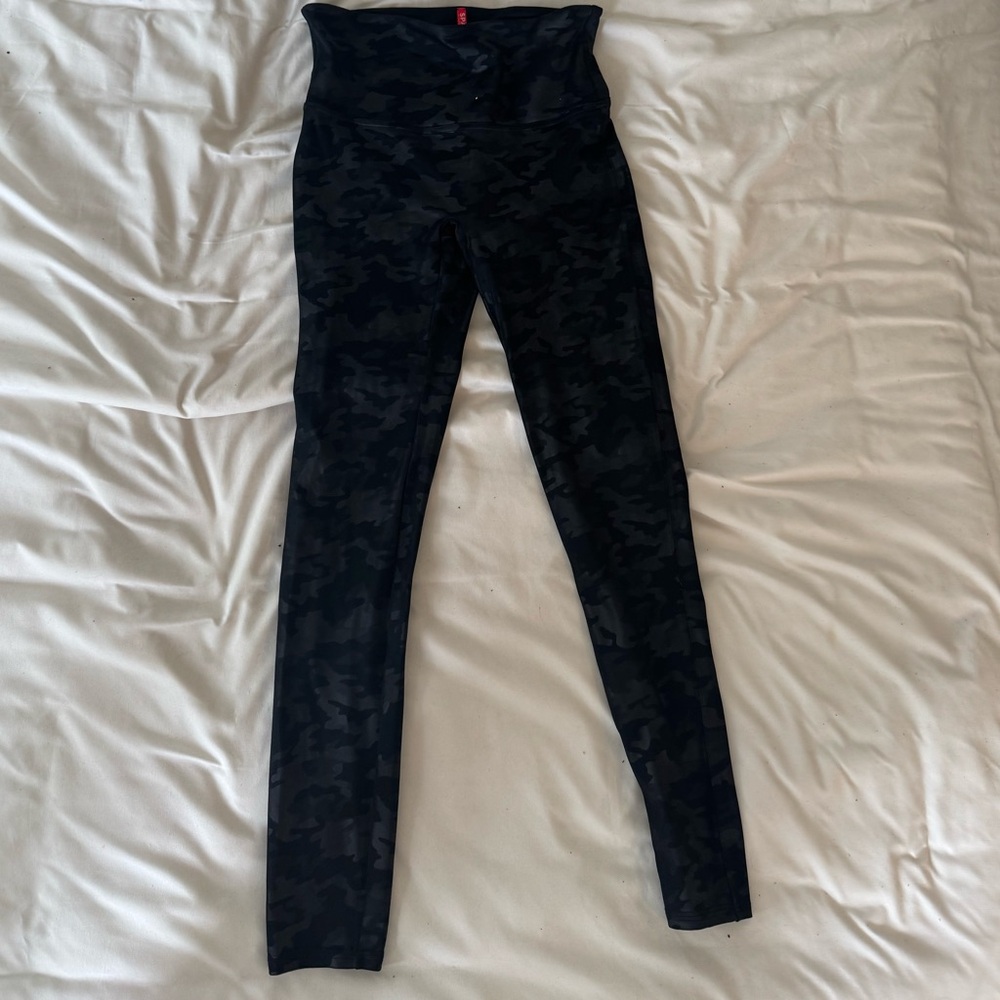 Spanx Leggings Camo Print